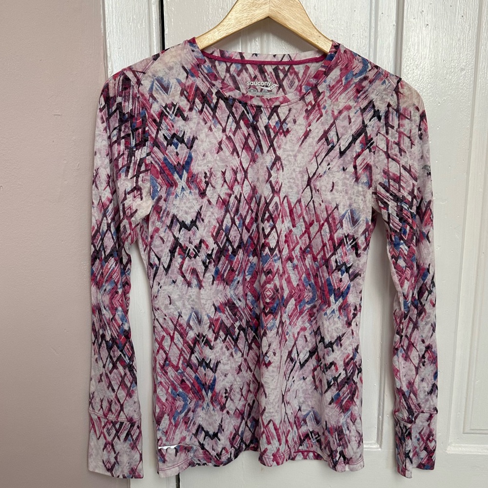 LISTING MOVED TO @wrenandfinch closet - Saucony - daybreak long sleeve